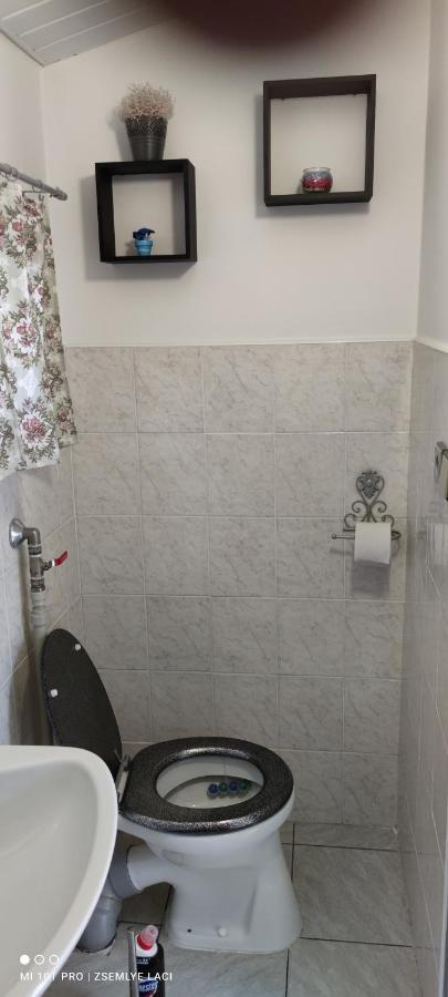 דירות Veľký Meder Hodosi Apartman מראה חיצוני תמונה