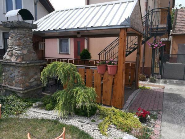 דירות Veľký Meder Hodosi Apartman מראה חיצוני תמונה
